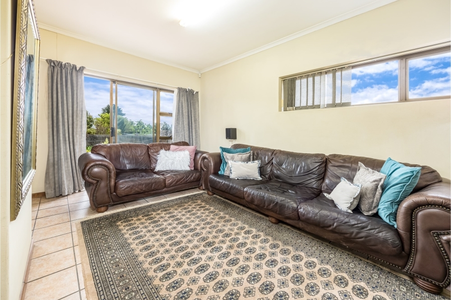 9 Bedroom Property for Sale in Vierlanden Western Cape